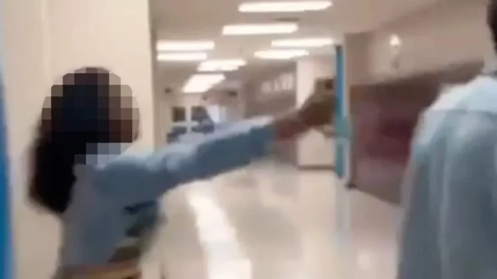 ΗΠΑ: Μαθήτρια στο Τενεσί έριξε σπρέι πιπεριού σε καθηγητή επειδή της πήρε το κινητό τηλέφωνο – (VIDEO)