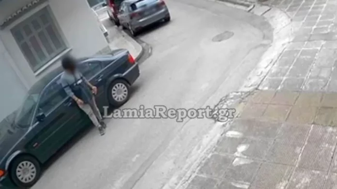 Λαμία: Καρέ-καρέ οι κινήσεις διαρρήκτη αυτοκινήτου στο κέντρο της πόλης