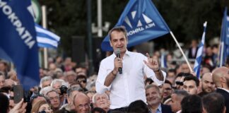 Μητσοτάκης: Αν με θέλετε Πρωθυπουργό πρέπει να με ψηφίσετε, όχι να πάμε παραλία