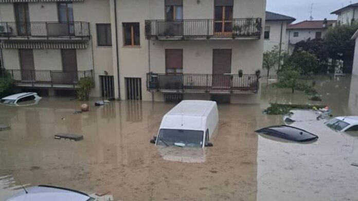 Κακοκαιρία στην Ιταλία: Δυο νεκροί και τέσσερις αγνοούμενοι από τις πλημμύρες