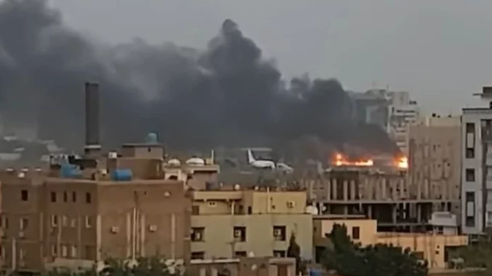 Σουδάν: Αναφορές για νέες μάχες στο Χαρτούμ παρά την εκεχειρία