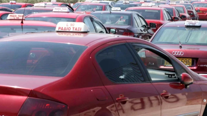 Λαμία: Ανήλικοι λήστεψαν ταξιτζή που τους πήρε κούρσα