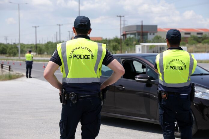 Βόλος: Η αστυνομία εντόπισε εκατοντάδες οπαδούς του ΠΑΟΚ παρά την απαγόρευση μετακίνησης