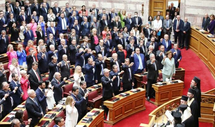 Σύγκληση και διάλυση της… ολίγων ωρών Βουλής