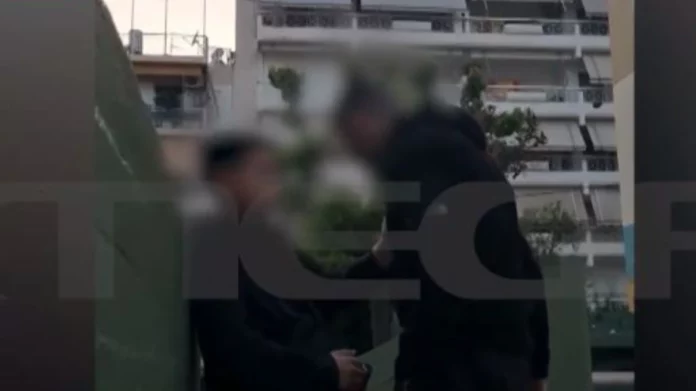 Νέο περιστατικό ξυλοδαρμού 12χρονου από ανήλικους – «Το έκαναν για χρήματα» λέει η μητέρα του θύματος