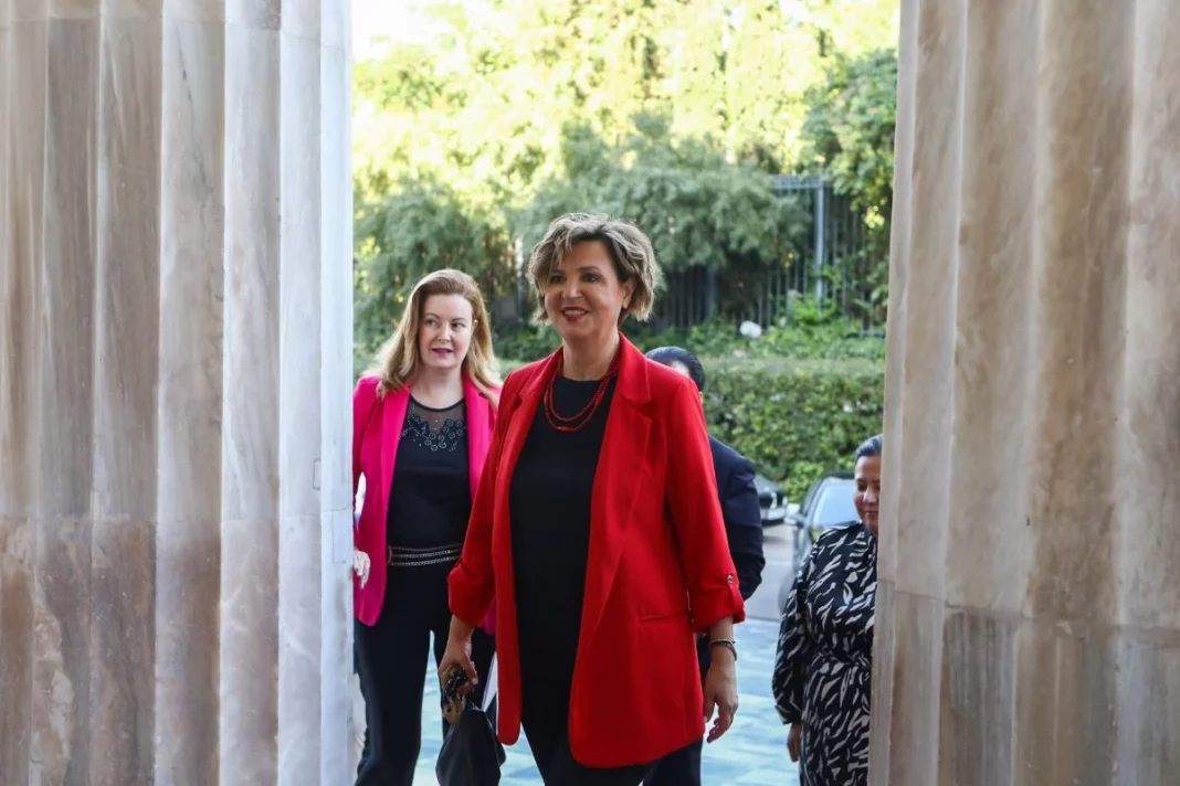 8565153ea96944c299cbc3c7f9aebb58_XL