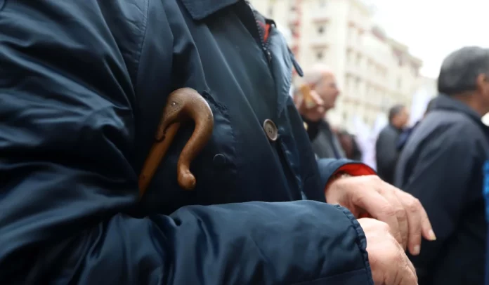 Συνταξιούχοι: Αντιμέτωποι με την εφορία λόγω αναδρομικών