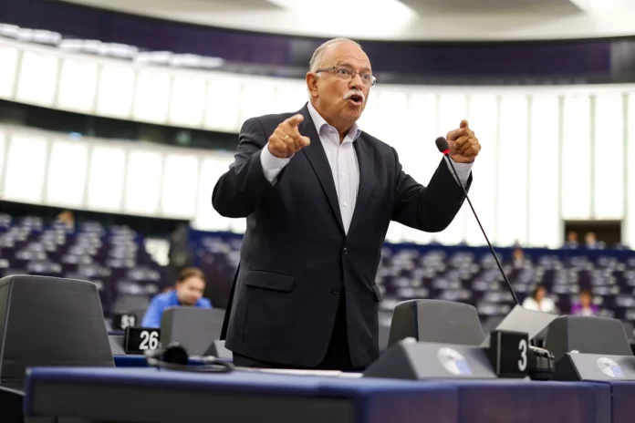Πρόκληση από Παπαδημούλη – Έριξε την ευθύνη στην Ελλάδα για το ναυάγιο στην Πύλο και στη συνέχεια τα “μάζεψε” (φωτο)
