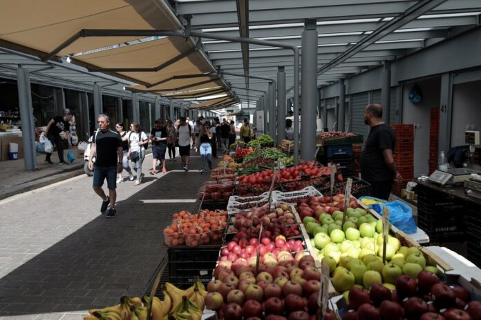 Εκρηκτικές ανατιμήσεις 12,2% στα τρόφιμα τον Ιούνιο – Αυξήσεις και στην υγεία