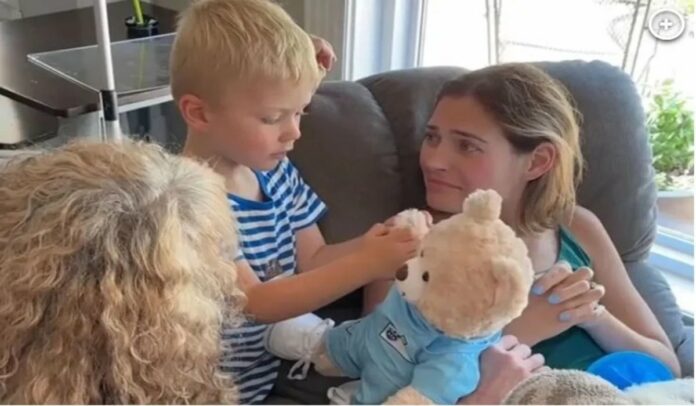 Πέθανε η 30χρονη μητέρα που έδινε μάχη με τον καρκίνο – Τα βίντεο στο TikTok που ράγισαν καρδιές