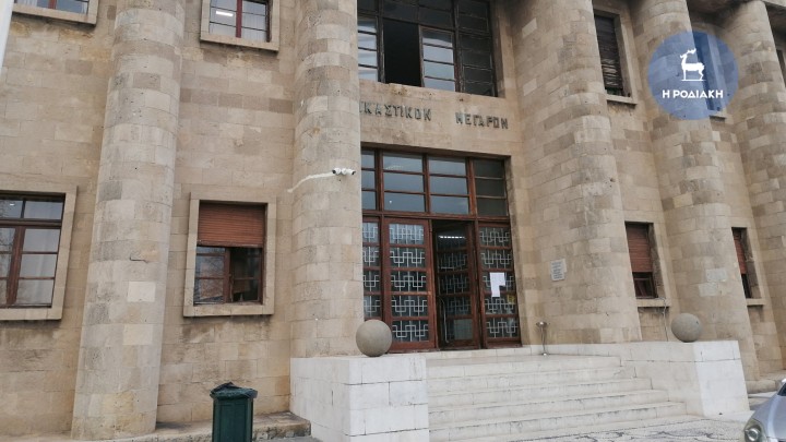 46a2b2b24e5f0d920da2ab7930fe5af5-b