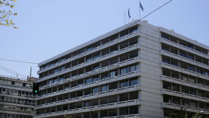 Μαφία εφοριακών εκβιάζει επιχειρηµατίες