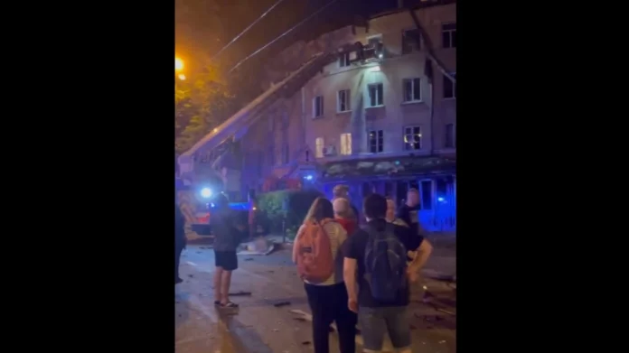 Ουκρανία: Ρωσικά πυραυλικά πλήγματα σε πολυκατοικία και υποδομές στη Λβιβ, υπάρχουν θύματα