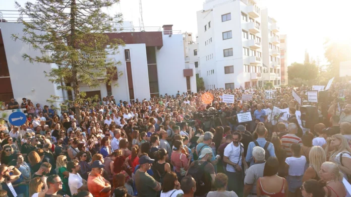 Κύπρος: Απονομή δικαιοσύνης για τη δολοφονία στρατιώτη πριν 18 χρόνια ζήτησαν εκατοντάδες πολίτες