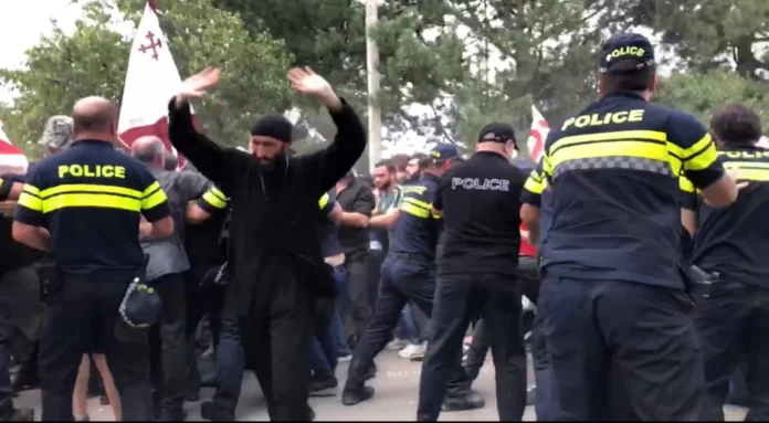 Σοβαρά επεισόδια στο pride της Τιφλίδας – Άγριο ξύλο στους διοργανωτές