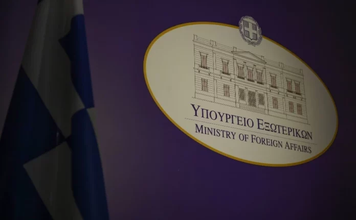 Φωτιά στη Ρόδο: Γραμμή επικοινωνίας για τουρίστες – Ενεργοποίηση Μονάδας Διαχείρισης Κρίσεων
