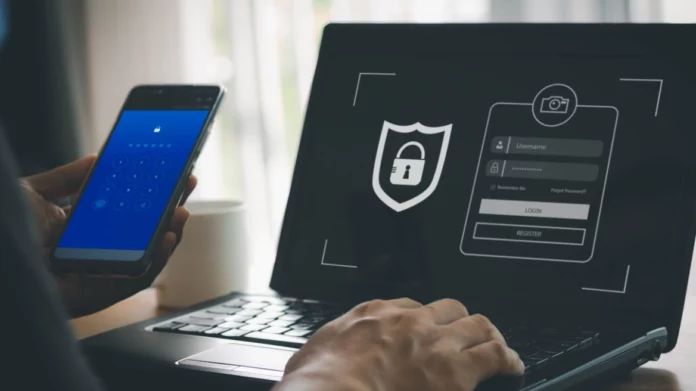 Μπήκαν στο λογαριασμό της και μετέφεραν τις καταθέσεις στο Ντουμπάι!