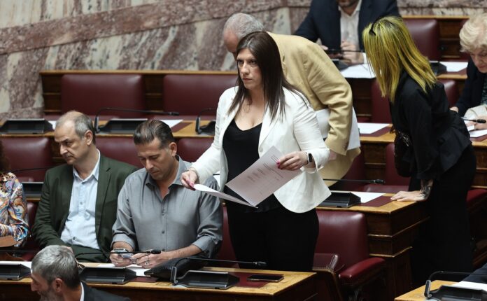 Βουλή: Γιούχαραν την Ζωή Κωνσταντοπούλου στην ψηφοφορία για εκλογή του προέδρου