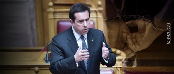 Περίεργη δήλωση του Ν.Μηταράκη για ποινές σε όσους «προσάγονται για μικρά αδικήματα»!