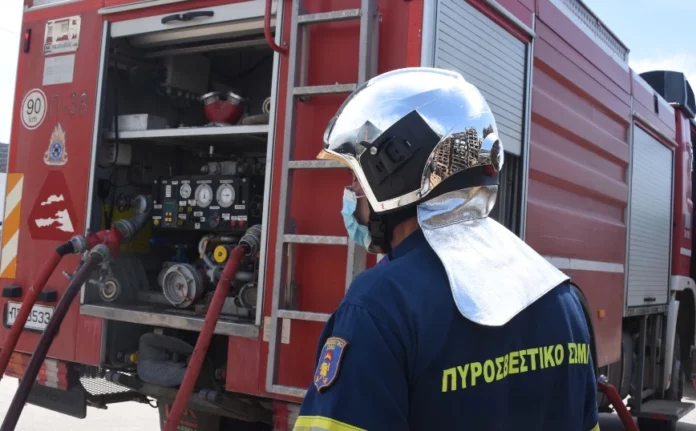 Φωτιά κοντά στο Τατόι