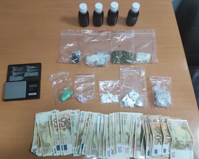 Σέρρες: Έκρυβε σπίτι του κοκαΐνη και ηρωίνη – Τον “μυρίστηκε” η Roxy (φωτο)