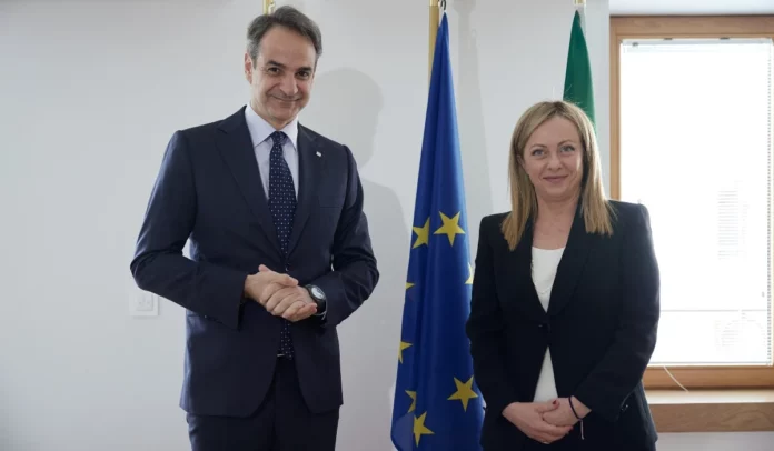 Στην Αθήνα η Μελόνι με... κορβέτες και... καλώδια