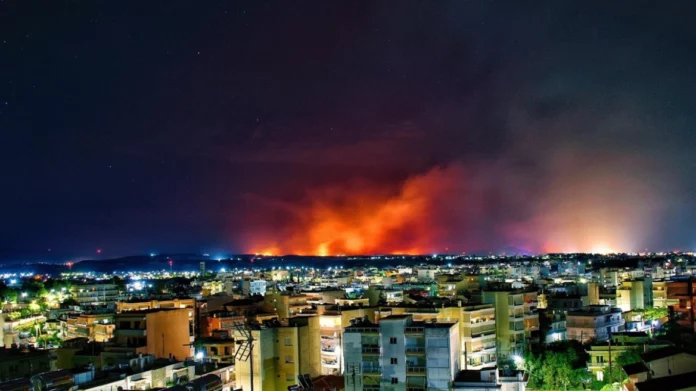 Φωτιά στην Αλεξανδρούπολη: Δεύτερη νύχτα αγωνίας σε τρία πύρινα μέτωπα – Πώς θα εξελιχθούν οι άνεμοι μέχρι το πρωί