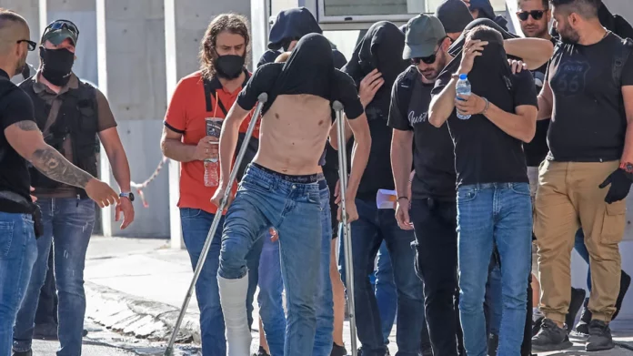 Νέα Φιλαδέλφεια: Νέα ομάδα 40 χούλιγκαν απολογείται για τον φόνο του Μιχάλη – Ξεκινά η λήψη DNA