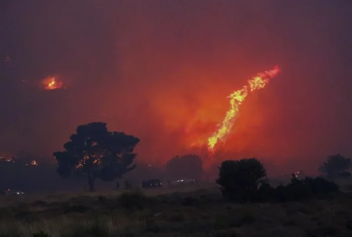 Φωτιά τώρα: Το υπουργείο Περιβάλλοντος αμφισβητεί τα στοιχεία των δορυφόρων για τα καμένα - Χαμηλής ευκρίνειας και με…