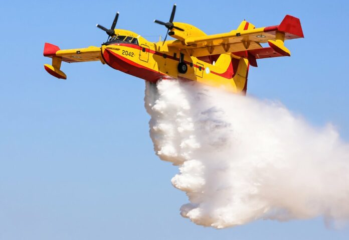 “Διώχνουν” τα Canadair εκτός Ελλάδας, oι φωστήρες της πολιτικής προστασίας, με τον ορθοπεδικό Βασίλη Κικίλια για υπουργό