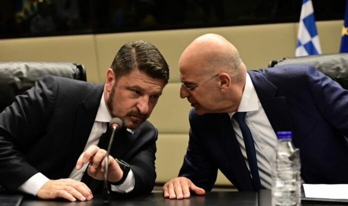 «Ταμπλάς» στους στρατιωτικούς από τα τάμπλετ των 56 εκ. που μοιράζει το ΥΠΕΘΑ