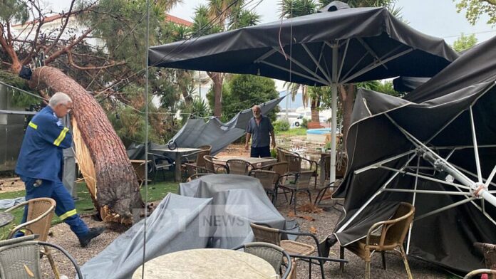 Καλαμάτα: Ζημιές σε αυτοκίνητα και καταστήματα προκάλεσε ξαφνικό μπουρίνι – Βίντεο