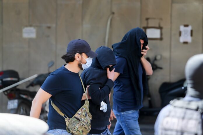 Νέα Φιλαδέλφεια: Τρεις Ανακριτές αναλαμβάνουν την κύρια έρευνα – Τις επόμενες ημέρες ξεκινούν οι απολογίες των 105 κατηγορουμένων