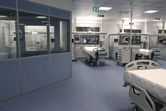 Σοβαρές καταγγελίες ΟΕΝΓΕ για την κατάρρευση του ΕΣΥ: «Γιατροί τρώνε ξύλο από Ρομά και ιδιωτικοποίηση από την πίσω πόρτα»