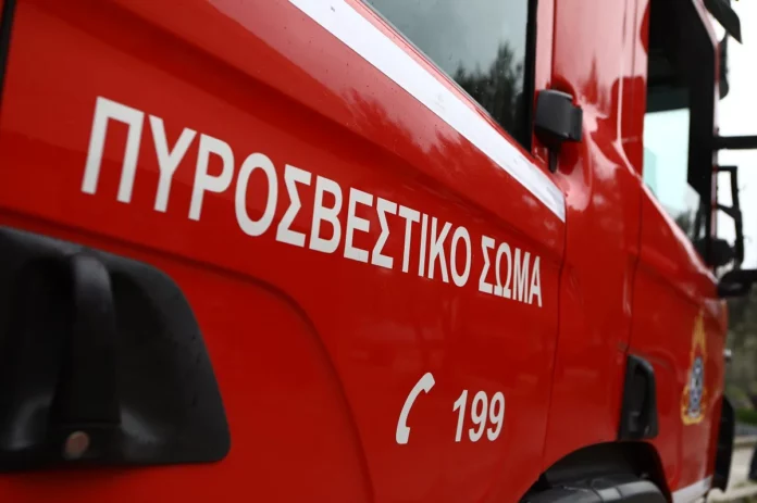 Φωτιά σε κτίριο στο Μοσχάτο – Διακοπή της κυκλοφορίας