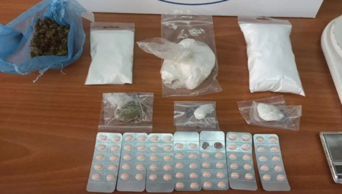 Μεταξουργείο: Συνελήφθη 69χρονος που είχε μετατρέψει το βουλκανιζατέρ του σε… «σούπερ μάρκετ» ναρκωτικών