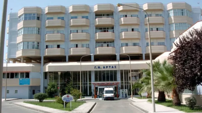 Άρτα: Σε κρίσιμη κατάσταση 69χρονος που βρέθηκε τραυματισμένος από όπλο δίπλα στο νεκρό άλογό του