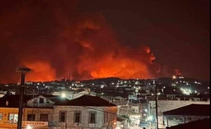Μάχη με την λαίλαπα για 14η ημέρα στον Έβρο – Περικυκλωμένο από τις φλόγες το Σουφλί