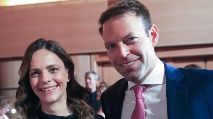 Εκλογές για πρόεδρο ΣΥΡΙΖΑ: Κασσελάκης 45,04% – Αχτσιόγλου 36,21%