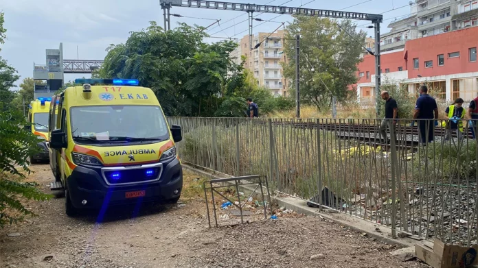 Θεσσαλονίκη: Νεκρός ο άνδρας που παρασύρθηκε από τρένο λίγο έξω από τον σιδηροδρομικό σταθμό