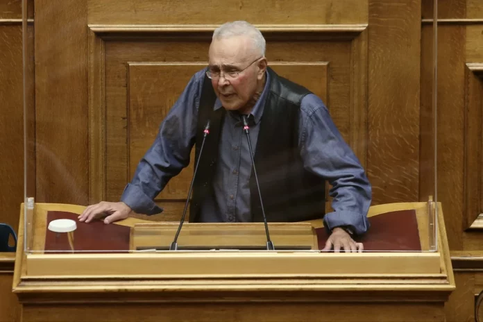 Κώστας Ζουράρις για Κασσελάκη: Πετυχημένη αμερικανική οδοντόπαστα – Νηπιακού σταθμού ο πολιτικός του λόγος