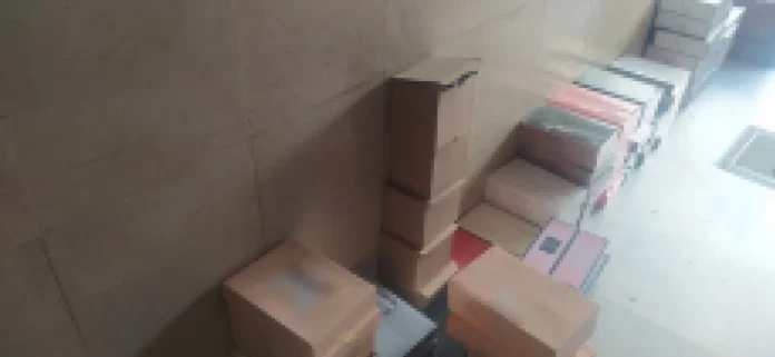 Θεσσαλονίκη: Είχαν αποθήκη με προϊόντα “μαϊμού” μέσα στο σπίτι – Πάνω από 5.000.000€ η ζημία, δύο συλλήψεις (video)