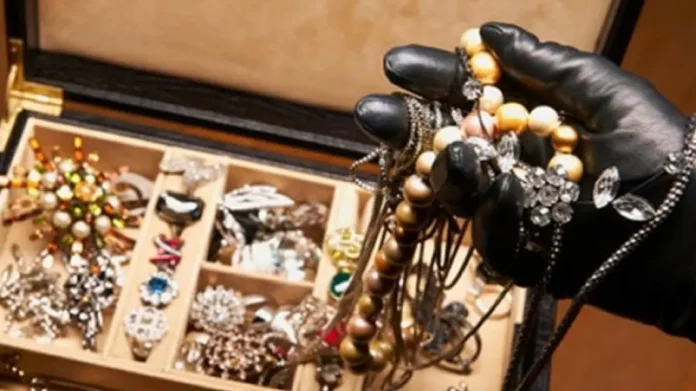 Ρουμάνοι ξάφρισαν δυο κοσμηματοπωλεία σε Ιωάννινα και Πάργα