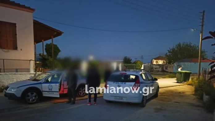 Φθιώτιδα: Συνελήφθη 30χρονος στον Άγιο Κωνσταντίνο – Στο σπίτι του εντοπίστηκαν μαχαίρια και ναρκωτικά