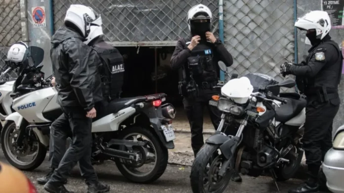 «Καταιγίδα» τα περιστατικά βίας μεταξύ ανηλίκων: Αιφνιδιασμένη και χωρίς σχέδιο η ΕΛ.ΑΣ