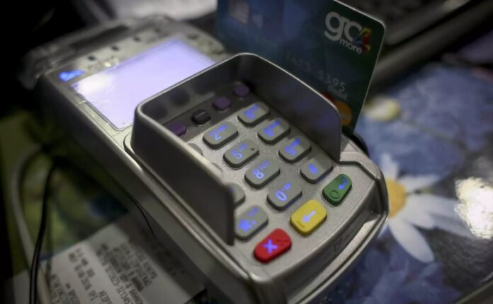 «Τα ψεύτικα τα λόγια τα μεγάλα» κατά της φοροδιαφυγής