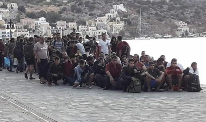 Μια φωτογραφία από τη Σύμη απάντηση στη «συμφωνία με την Τουρκία» για το μεταναστευτικό!