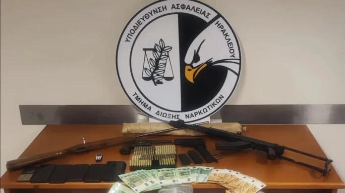 Κτηνοτρόφοι με καλάσνικοφ και εκρηκτικά έθαψαν βαρέλια με κοκαΐνη