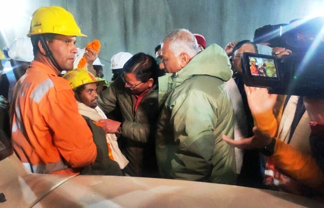 india-egklobismenoi-ergates_252863_418673_type13262