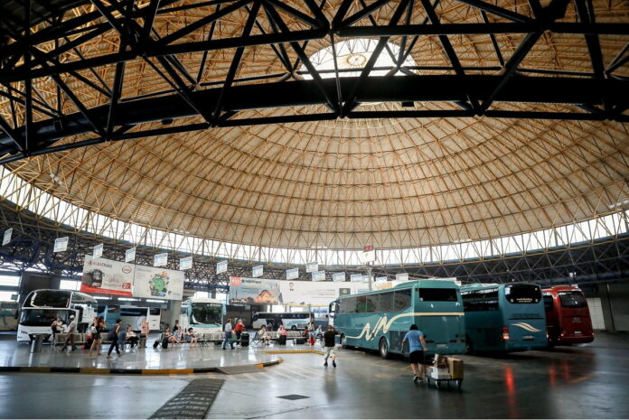 Θεσσαλονίκη: Άστεγος γρονθοκόπησε φύλακα των ΚΤΕΛ Μακεδονίας